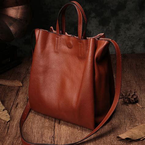 WOMEN'S LUXURY BROWN BAGS AND HANDBAGS 